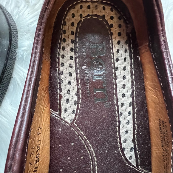 Born Womens Loafers Shoes Brown Leather Slip On Low Heel Moc Toe Stitching 6.5 - Picture 9 of 10